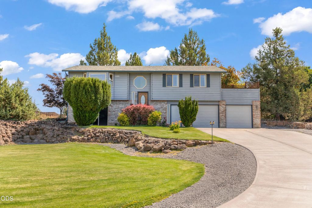 63552 Boyd Acres Road, Bend
