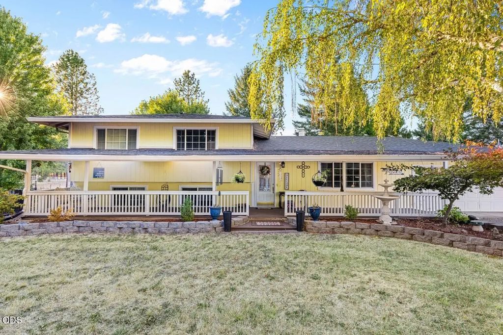 255 Queens Branch Road, Rogue River