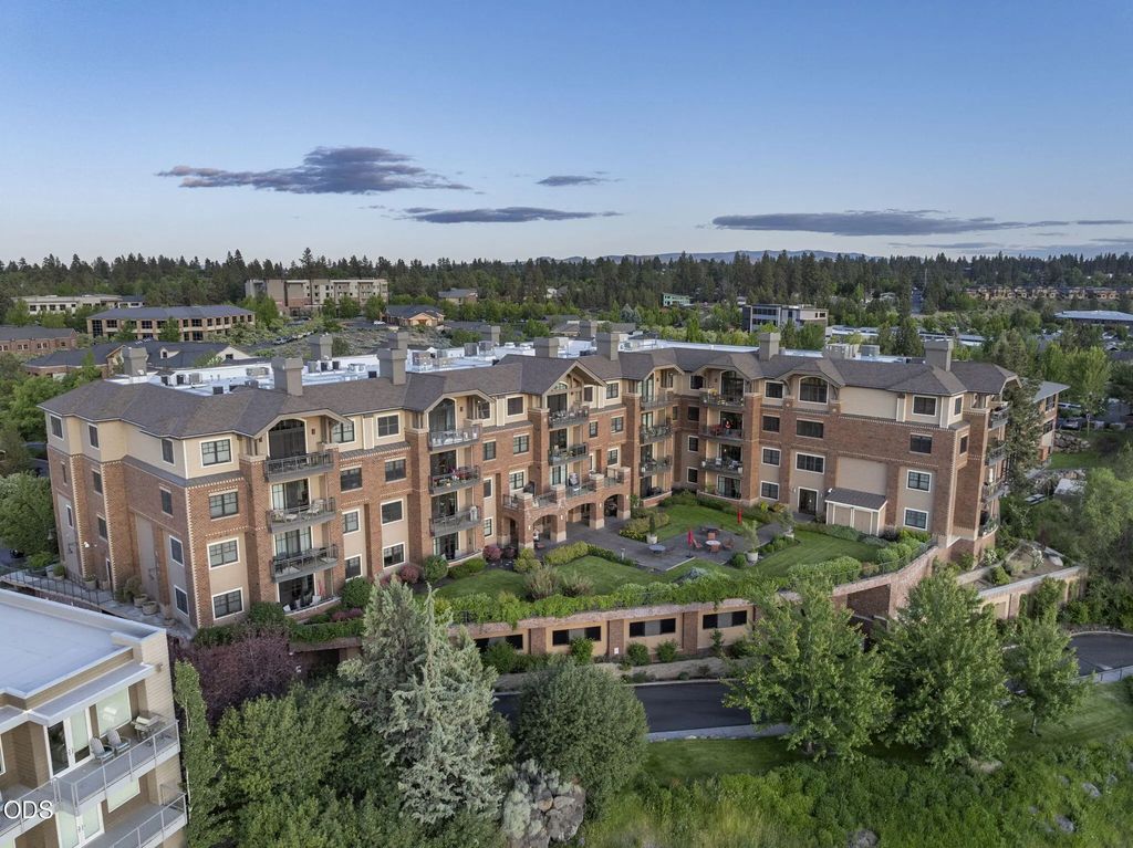 363 Sw Bluff Drive 101, Bend