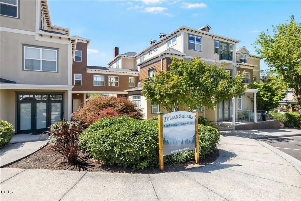624 Fair Oaks Court, Ashland