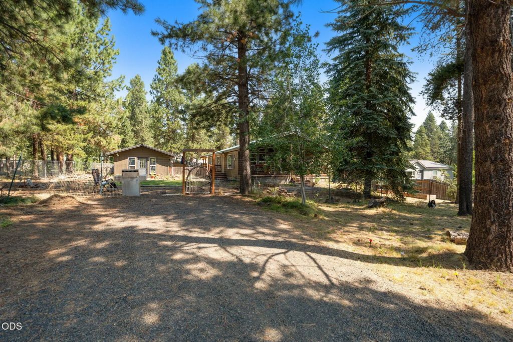 17274 Jacinto Road, Bend
