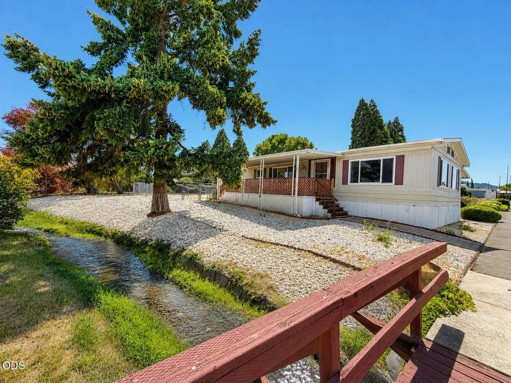 301 Freeman Road Unit 56, Central Point