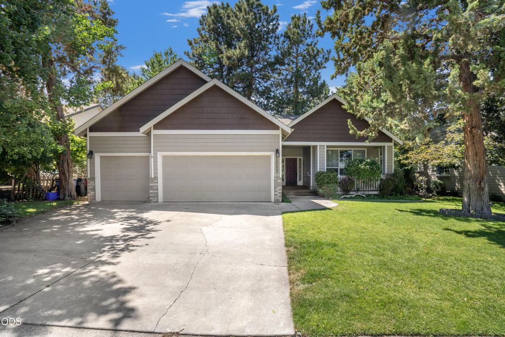 1083 Se Shadowood Drive, Bend