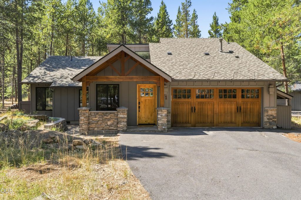 57545 Lark Lane 11, Sunriver