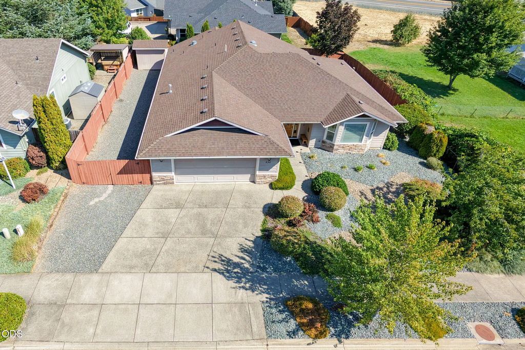 238 Sw Jamee Kay Lane, Grants Pass