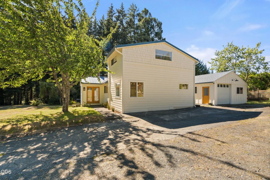 92867 Averill Hill Road, Port Orford