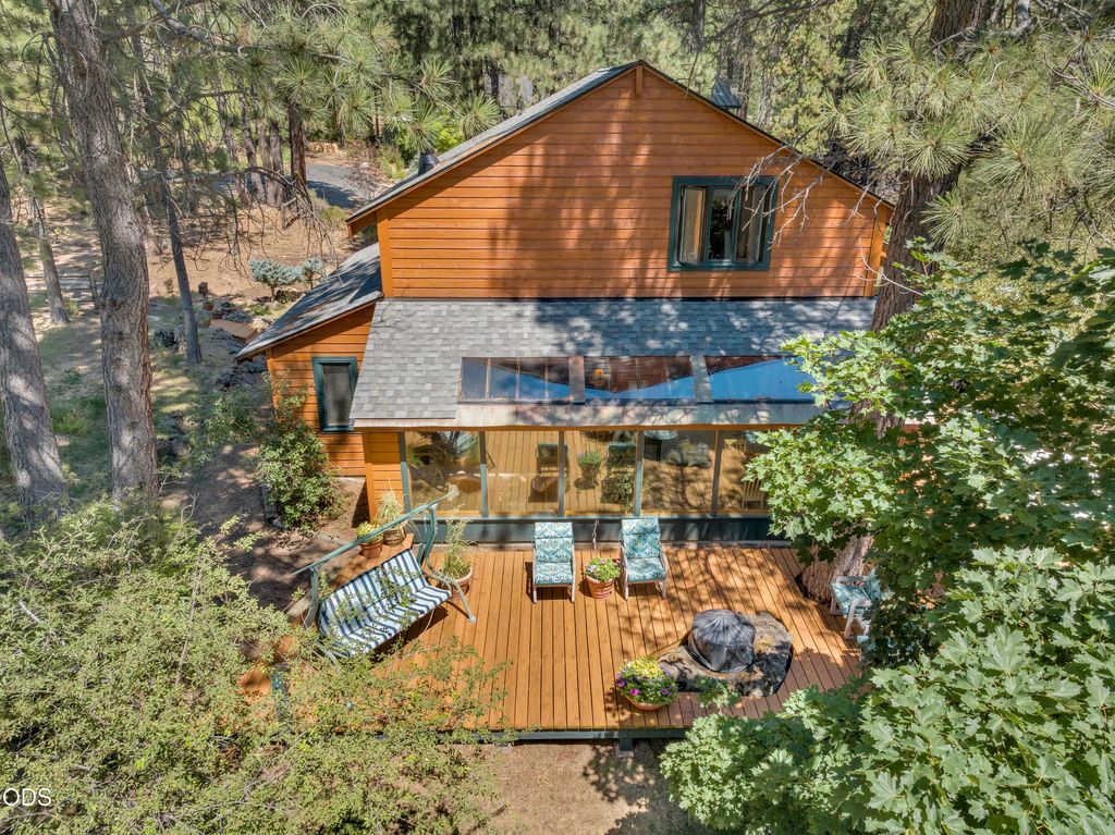56870 Gina Lane, Bend