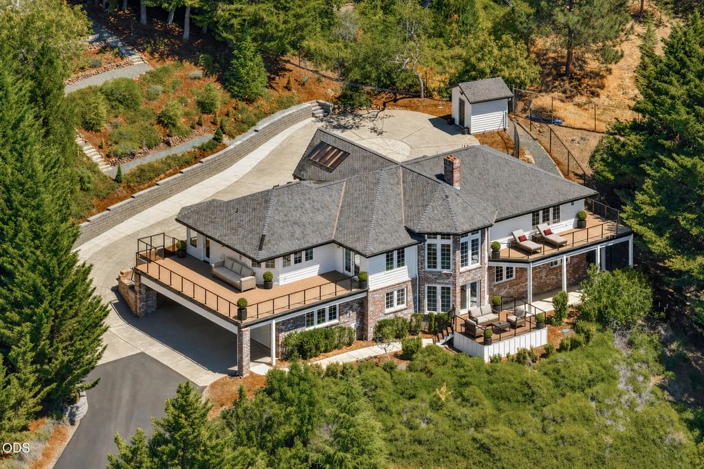 1544 Satellite Drive, Medford
