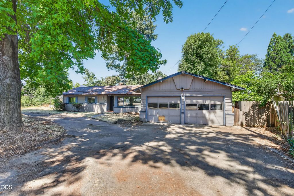 3575 Hanley Road, Central Point