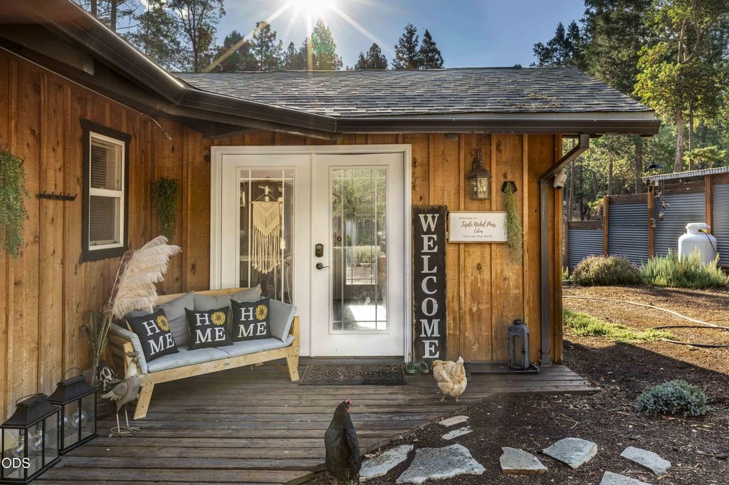 555 Ewe Creek Road, Grants Pass