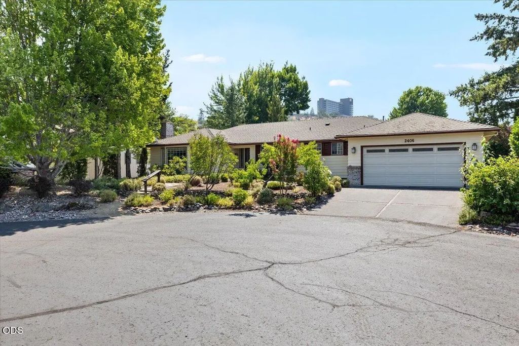 2406 Senate Way, Medford