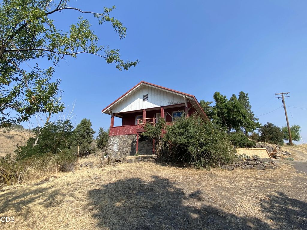 700 Stanford Street, Klamath Falls