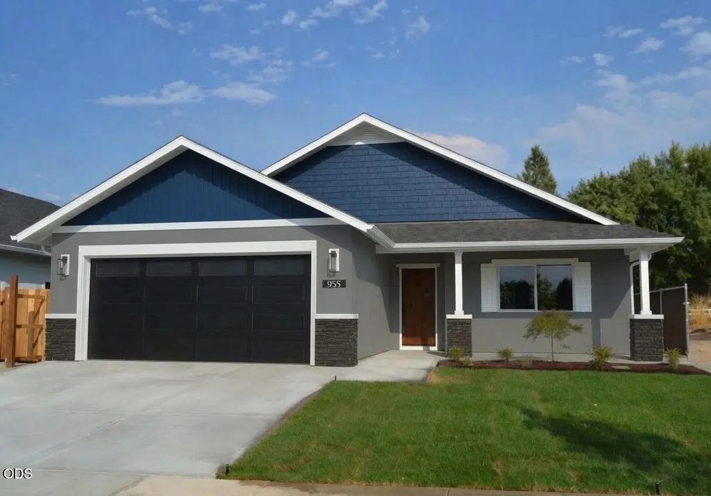 185 Sw Quiet Water Lane, Grants Pass