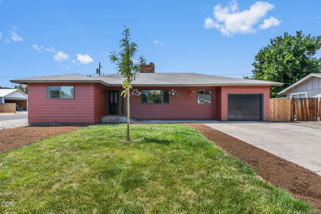 285 Sw Claypool Street, Prineville