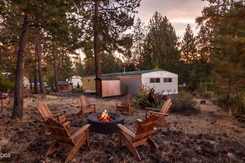 60948 Flint Lane, Bend