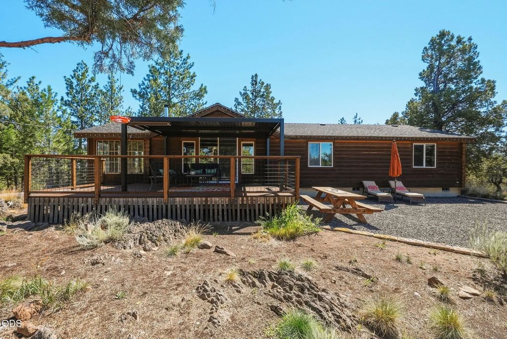 67422 Trout Lane, Bend