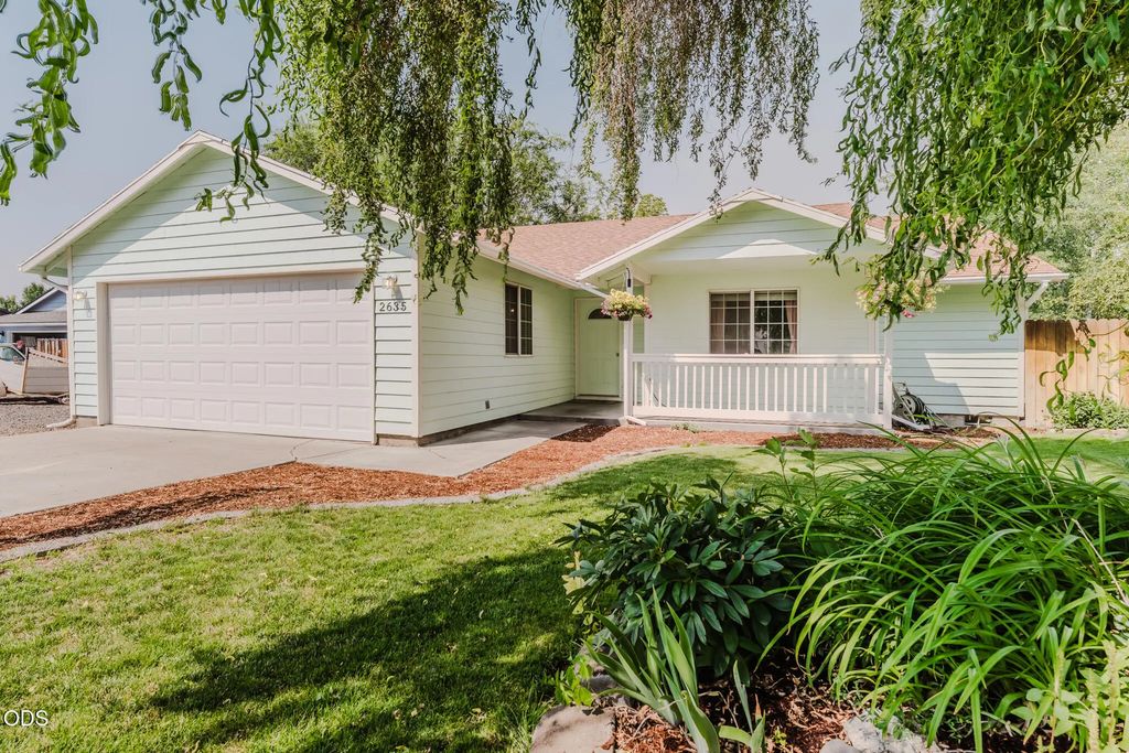 2635 Ne Yellowpine Road, Prineville