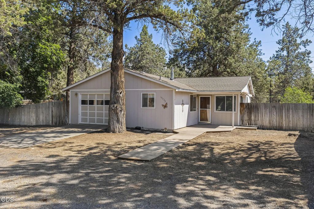19929 Birch Lane, Bend