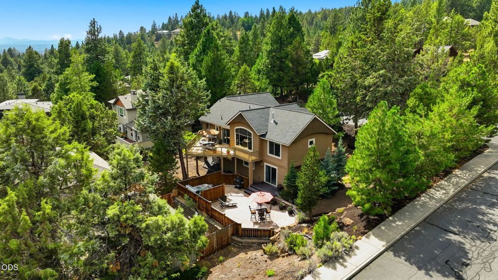1287 Nw City Heights Drive, Bend