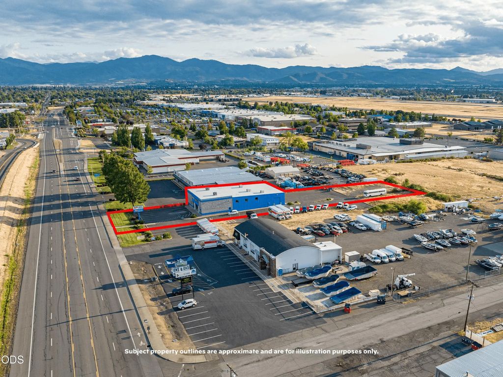 3755 Crater Lake Highway, Medford