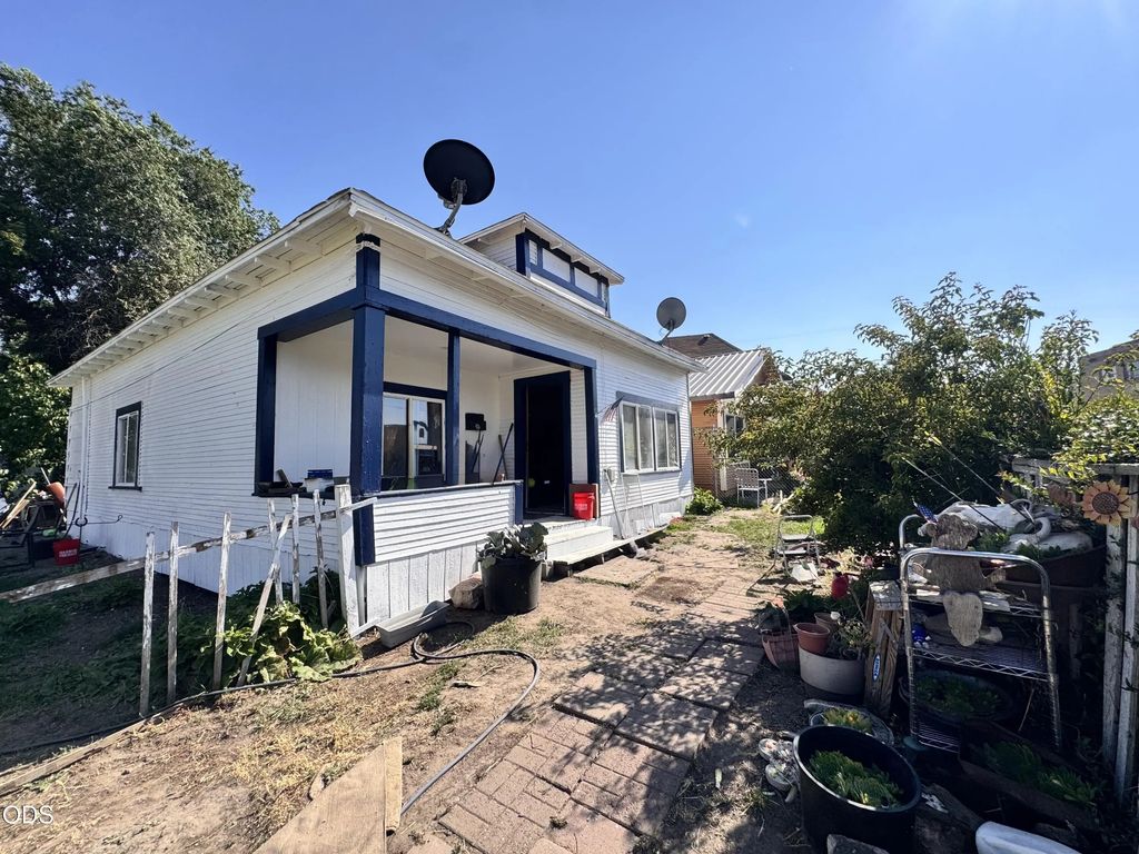 912 Walnut Avenue, Klamath Falls