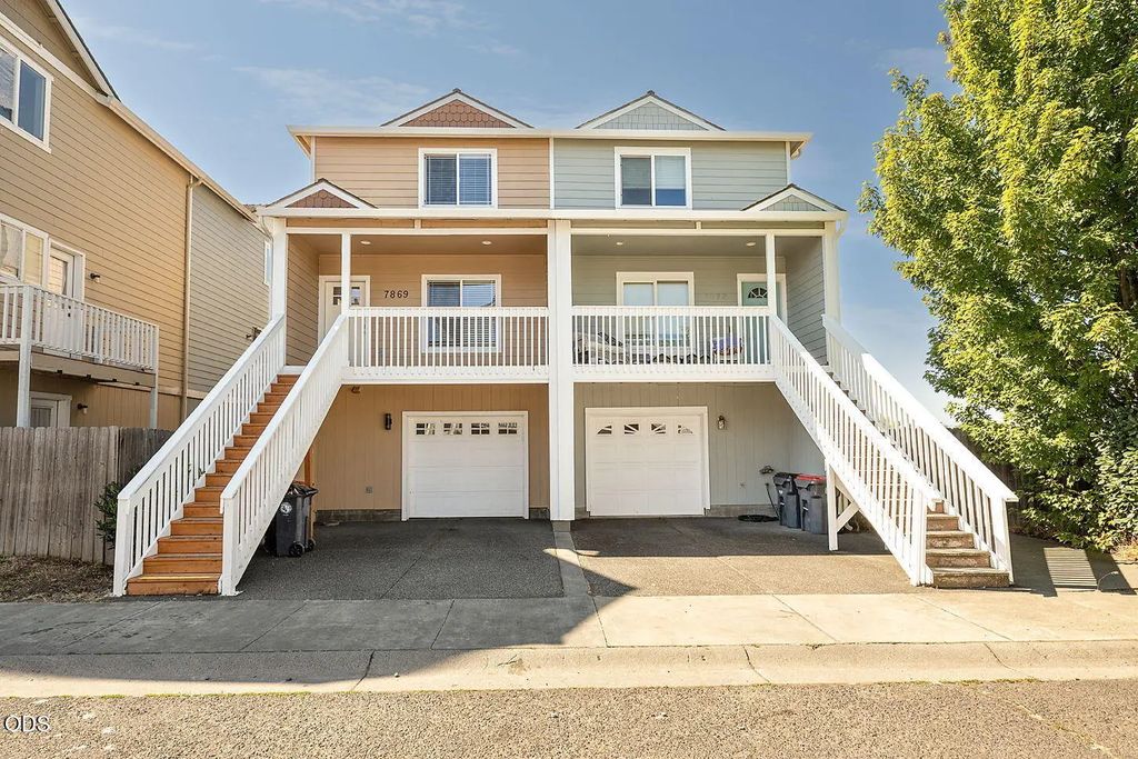 7869 Jacqueline Way, White City