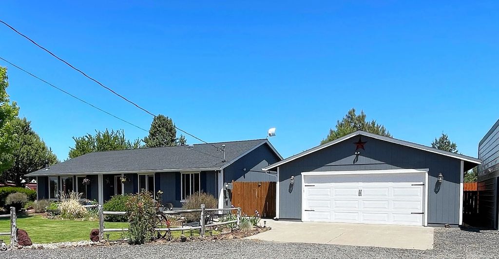 6292 Sw Cougar Road, Terrebonne