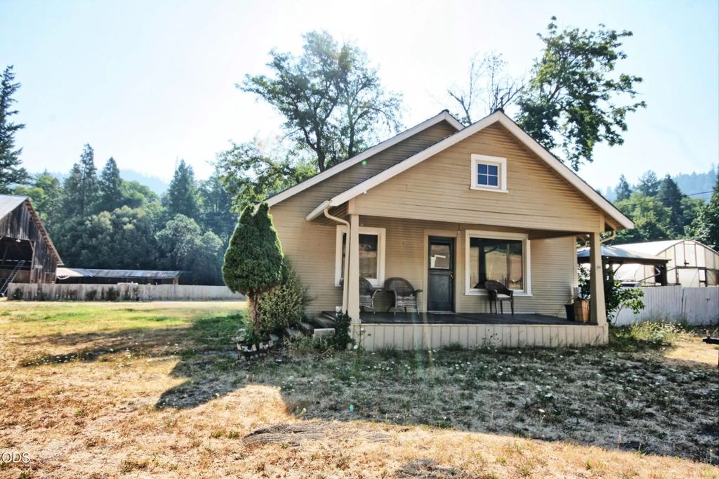 7763 Thompson Creek Road, Applegate