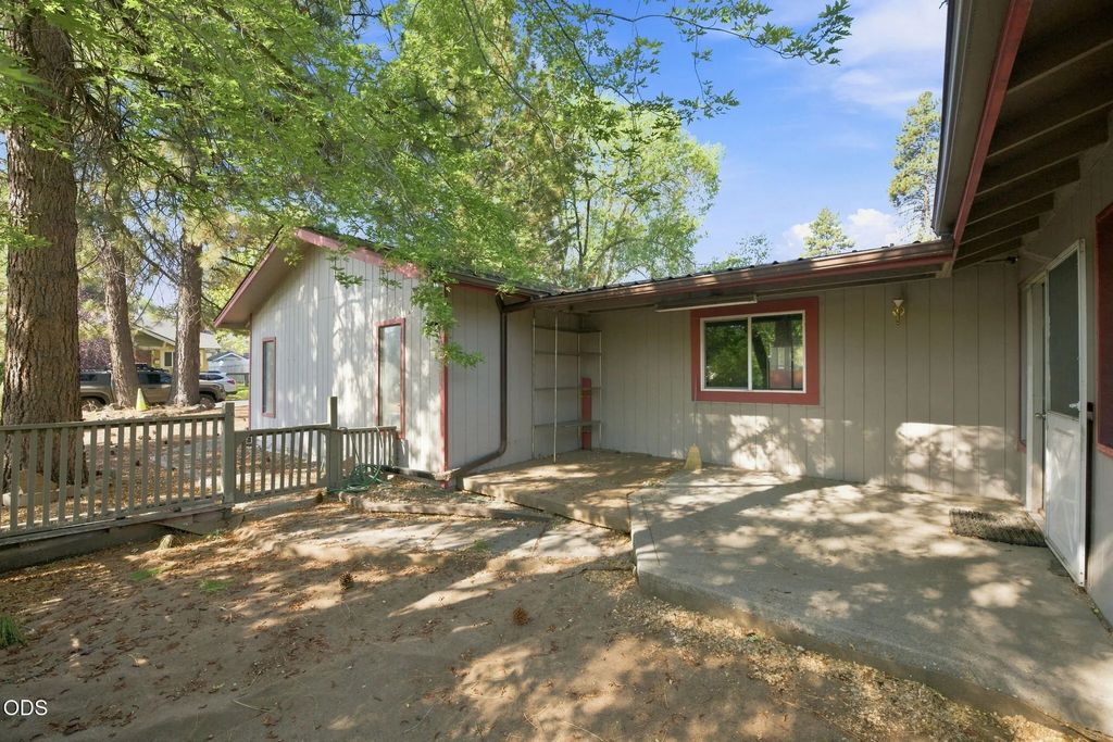 828 Nw Florida Avenue, Bend