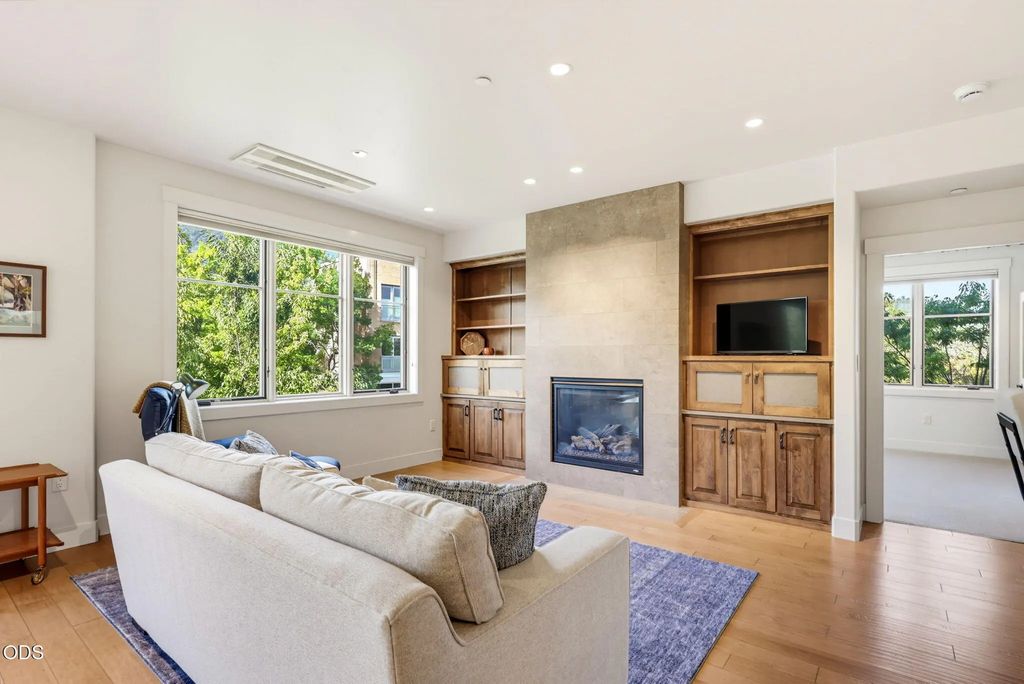 175 Lithia Way 200, Ashland