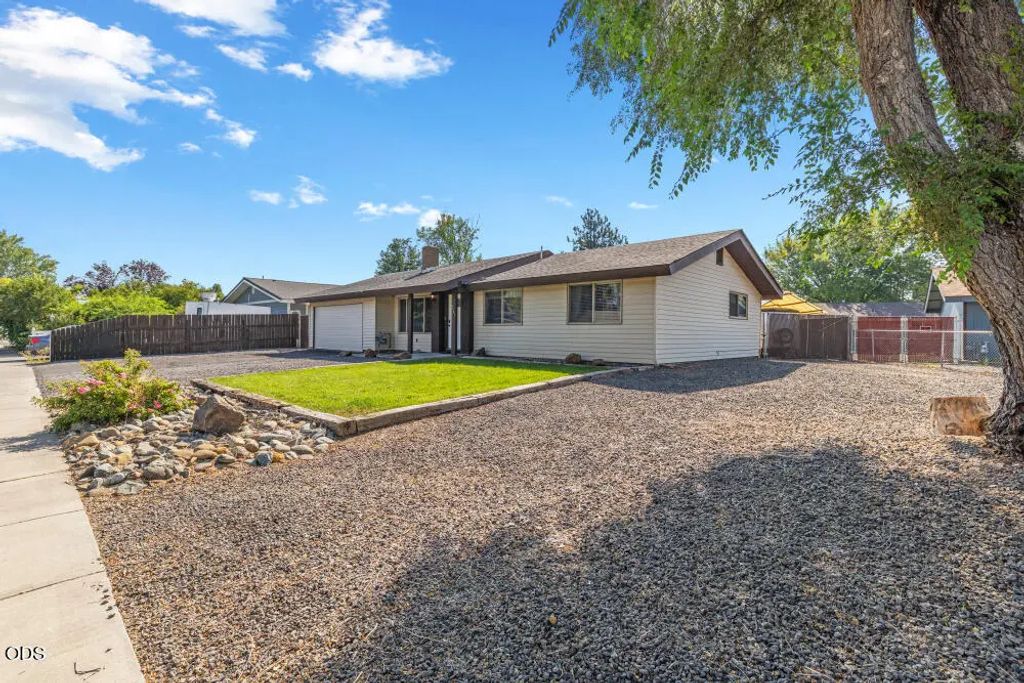 4241 Myrtlewood Drive, Klamath Falls