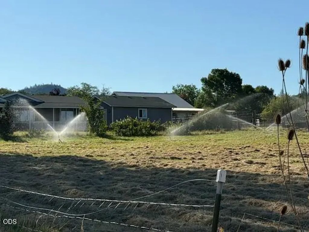1241 Dry Creek Road, Eagle Point