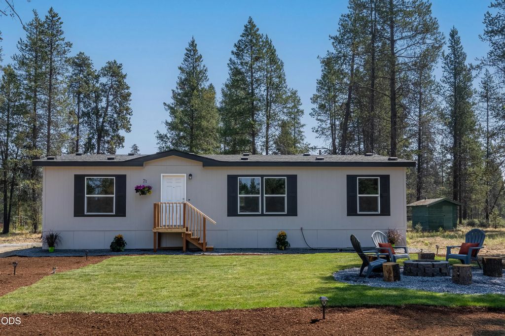 17033 Cagle Road, La Pine