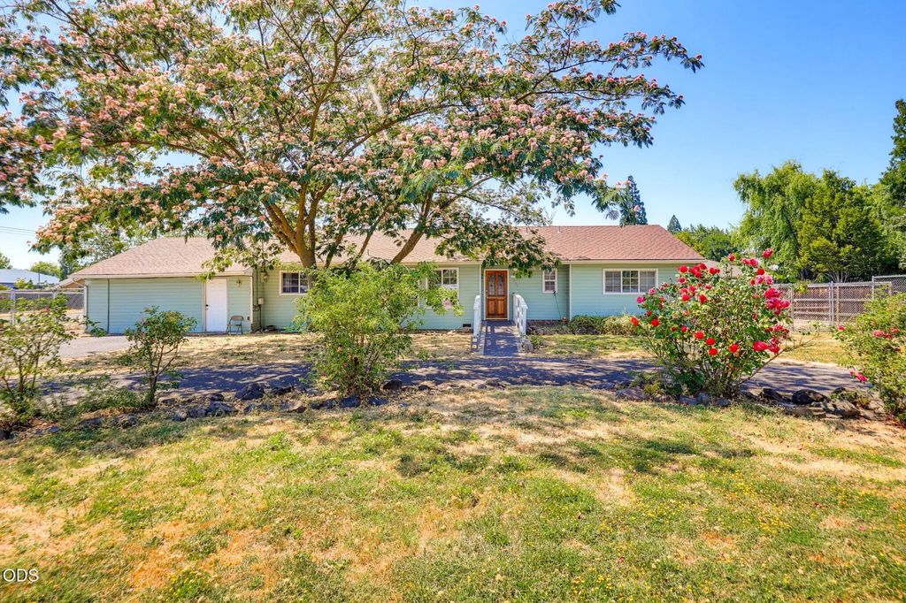 1265 Corona Avenue, Medford