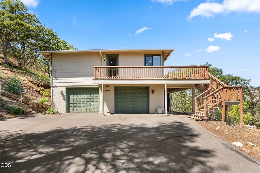3404 Siskiyou Boulevard, Ashland