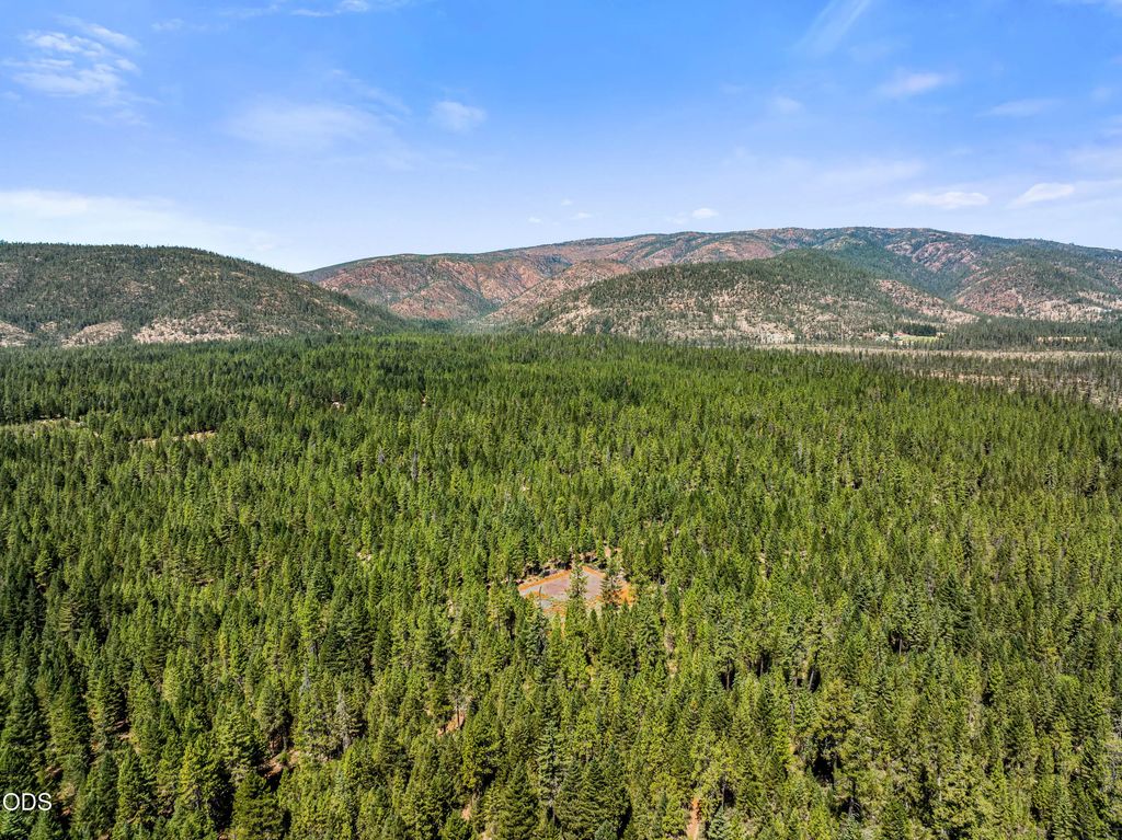 631 Kinnikinnick Drive, O'Brien