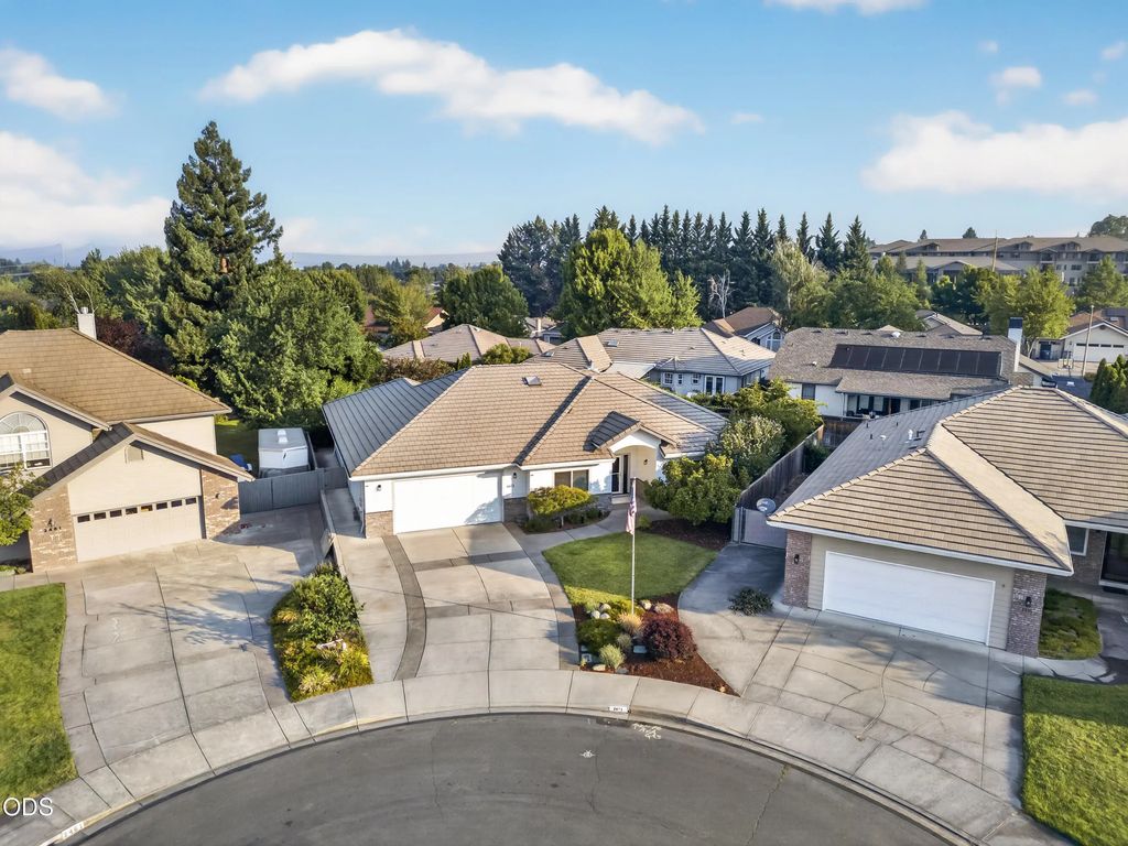 2473 Greenfield Court, Medford