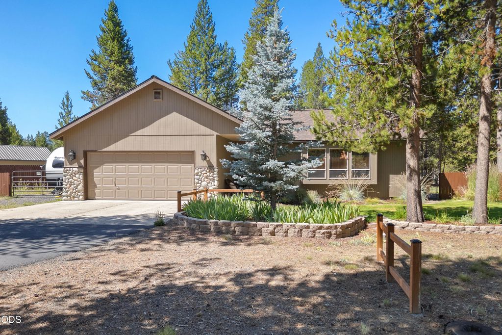 55350 Gross Drive, Bend