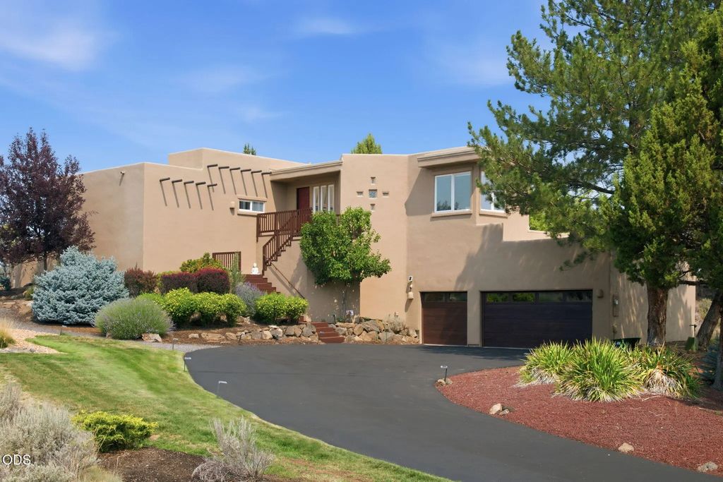 61345 Mountain Breezes Court, Bend