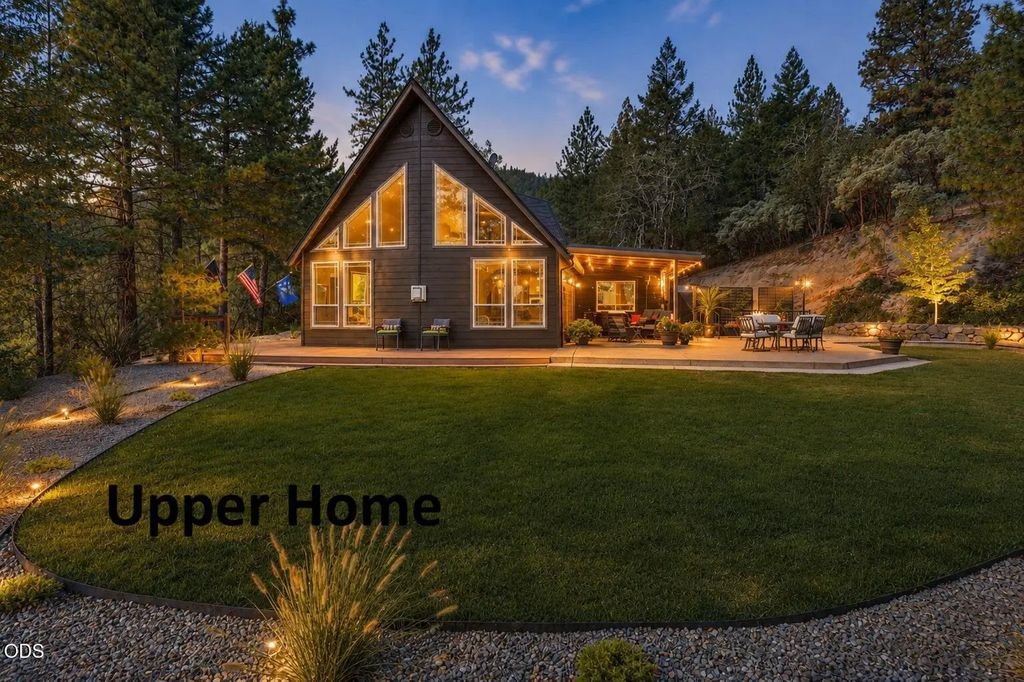 2355 Johns Peak Road, Central Point