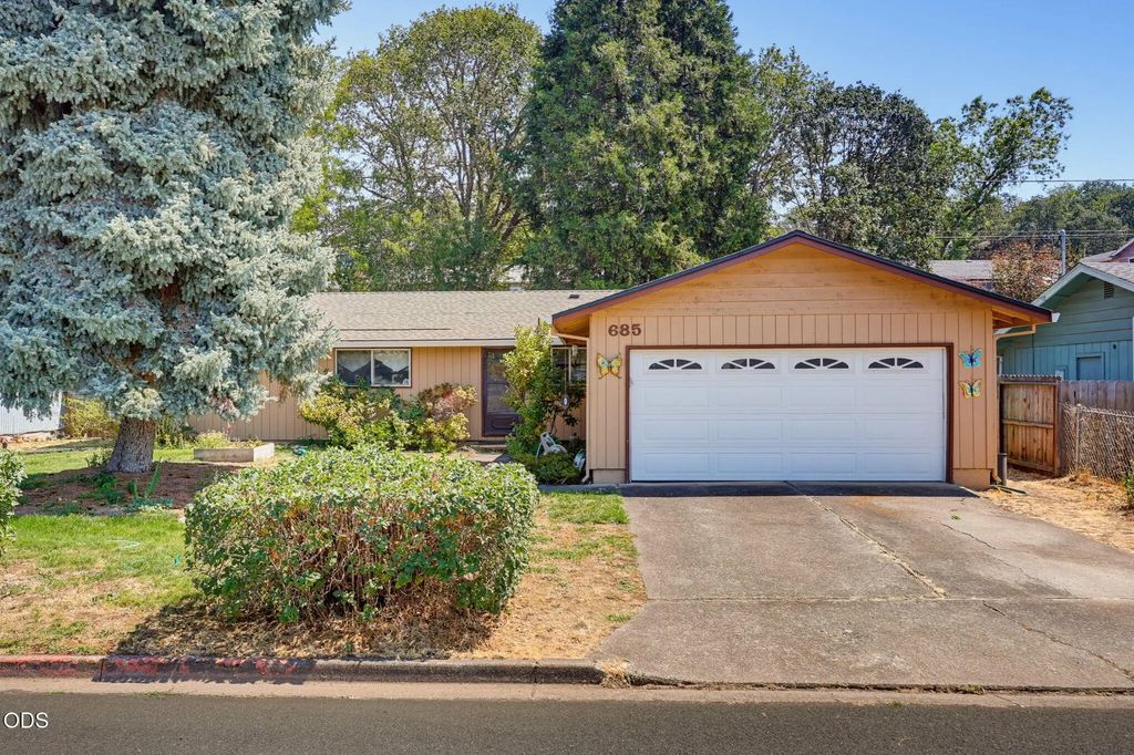 685 Talbot Street, Eagle Point