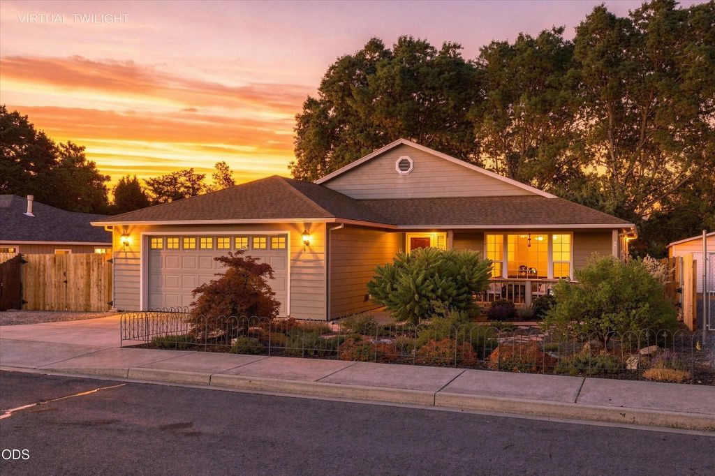 468 Westminster Drive, Eagle Point