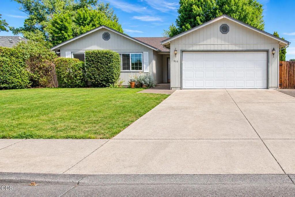 935 Pittview Avenue, Central Point