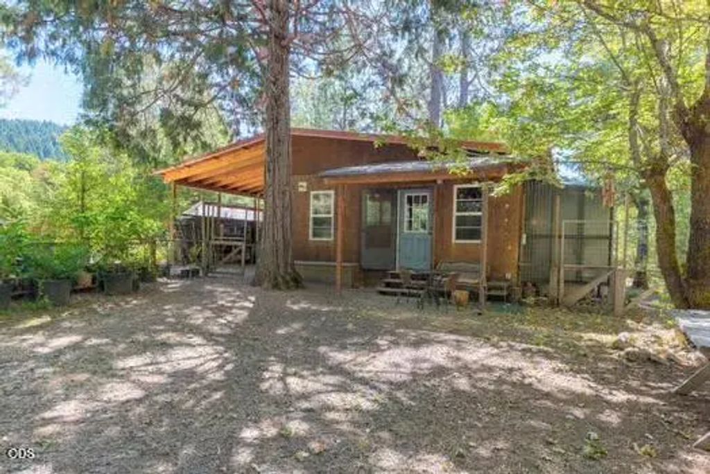 2499 Cedar Flat Road, Williams