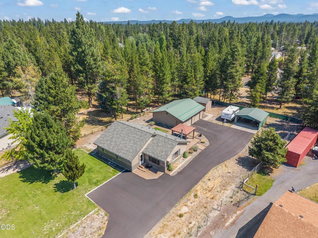 55872 Wood Duck Drive, Bend