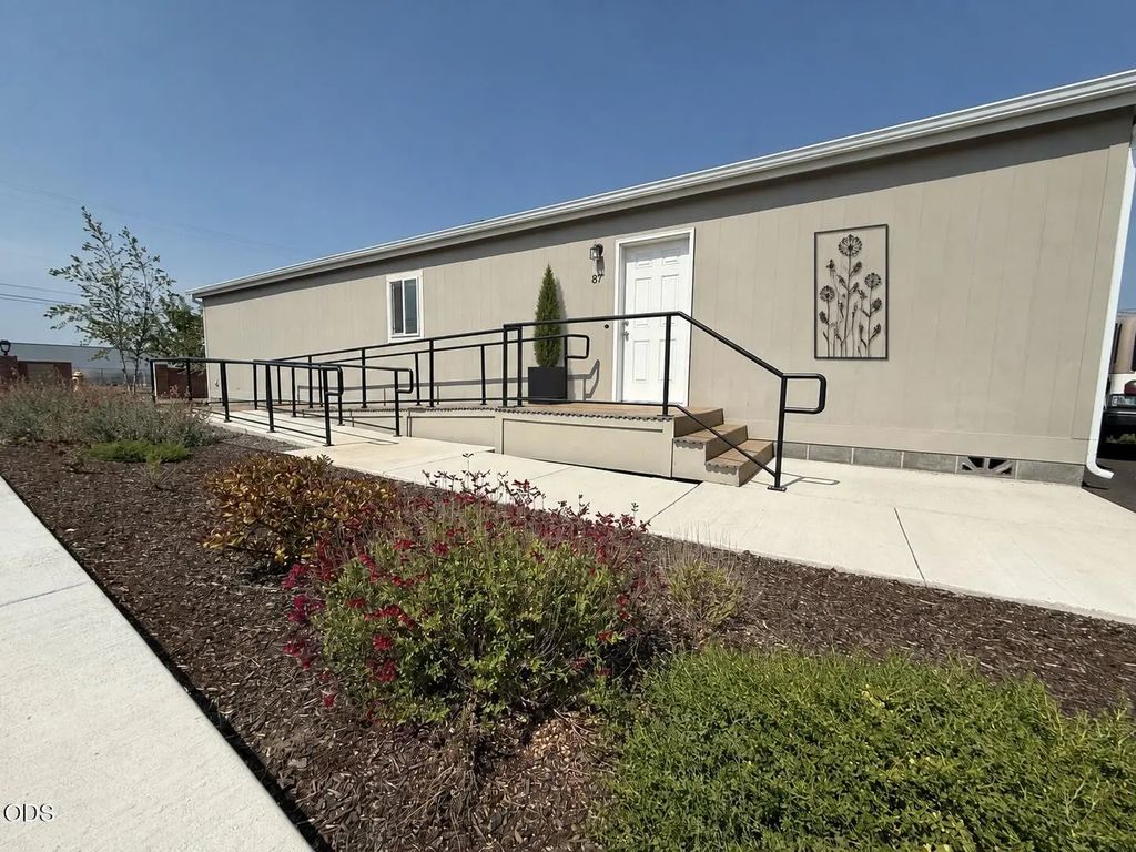 460 Arnos Street 87, Talent