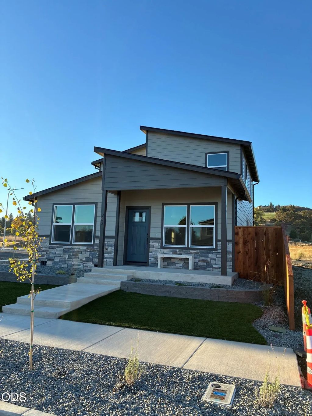 953 Honey Bee Street, Medford