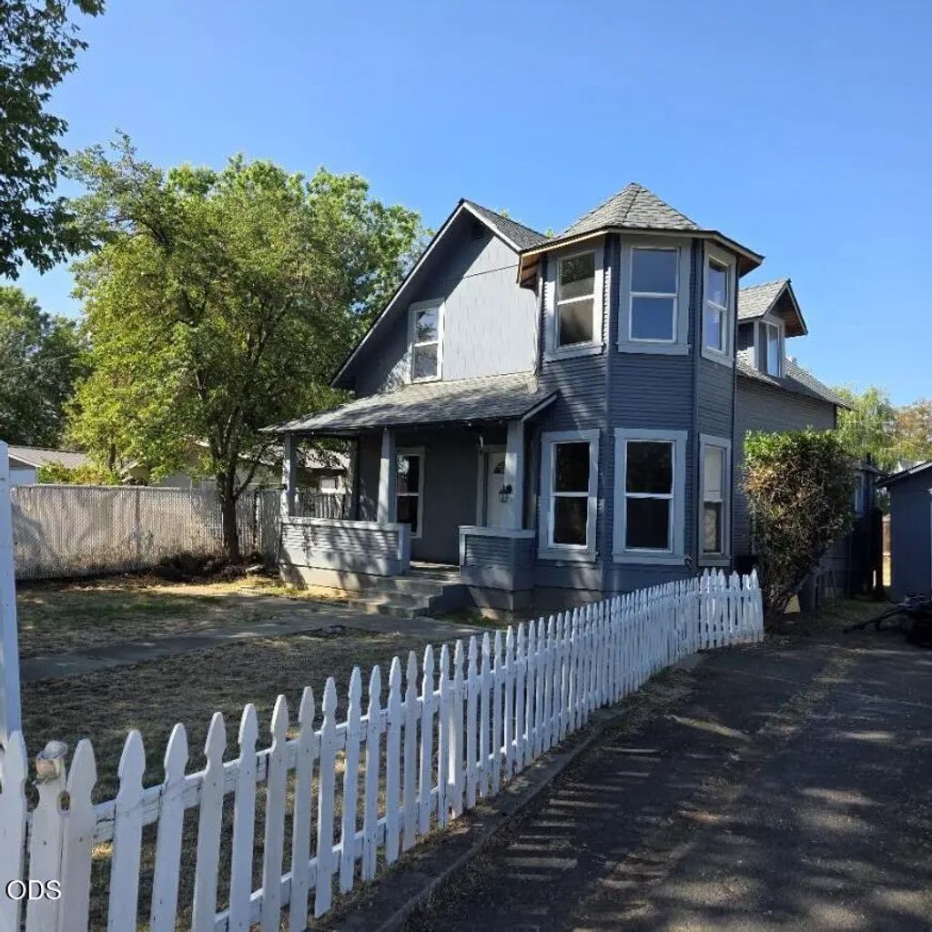 300 S Columbus Avenue, Medford