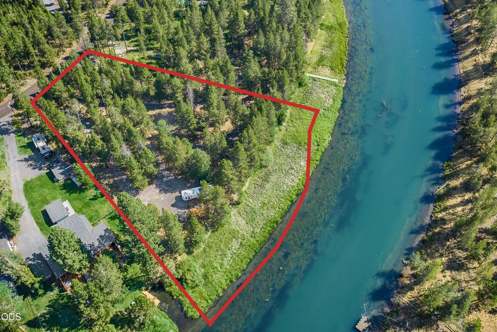 17333 & 17339 Guss Way, Bend