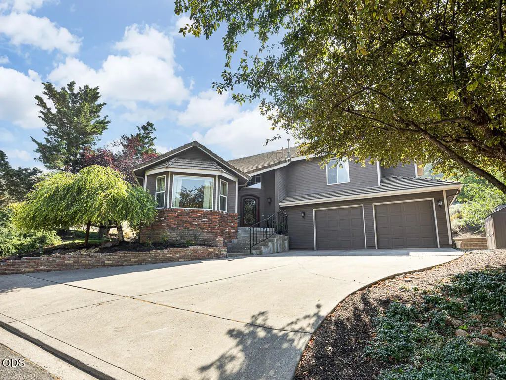 335 Mountain View Boulevard, Klamath Falls